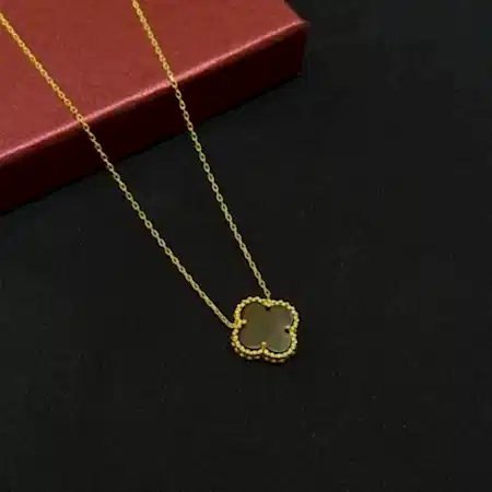 Kahverengi Yonca Tarzı Gümüş Kolye