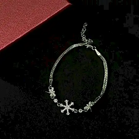 Kar Tanesi Ve Çiçek Motifli Kadın Gümüş Bileklik