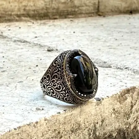 Oniks taşlı 925 ayar oksitli el yapımı erkek gümüş yüzük modeli